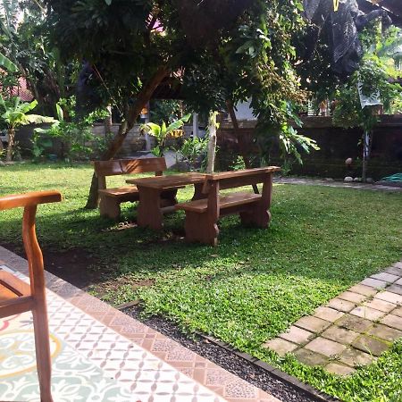 Raditya Homestay Mambat 外观 照片