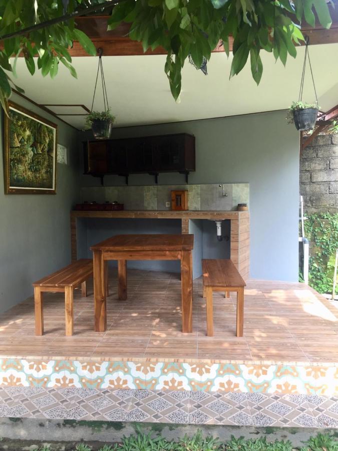 Raditya Homestay Mambat 外观 照片