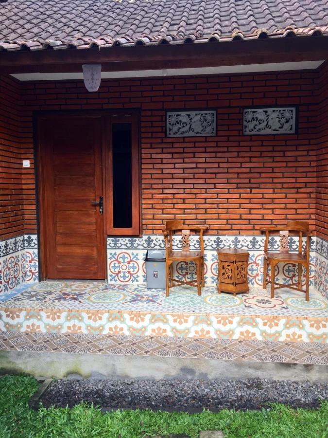 Raditya Homestay Mambat 外观 照片