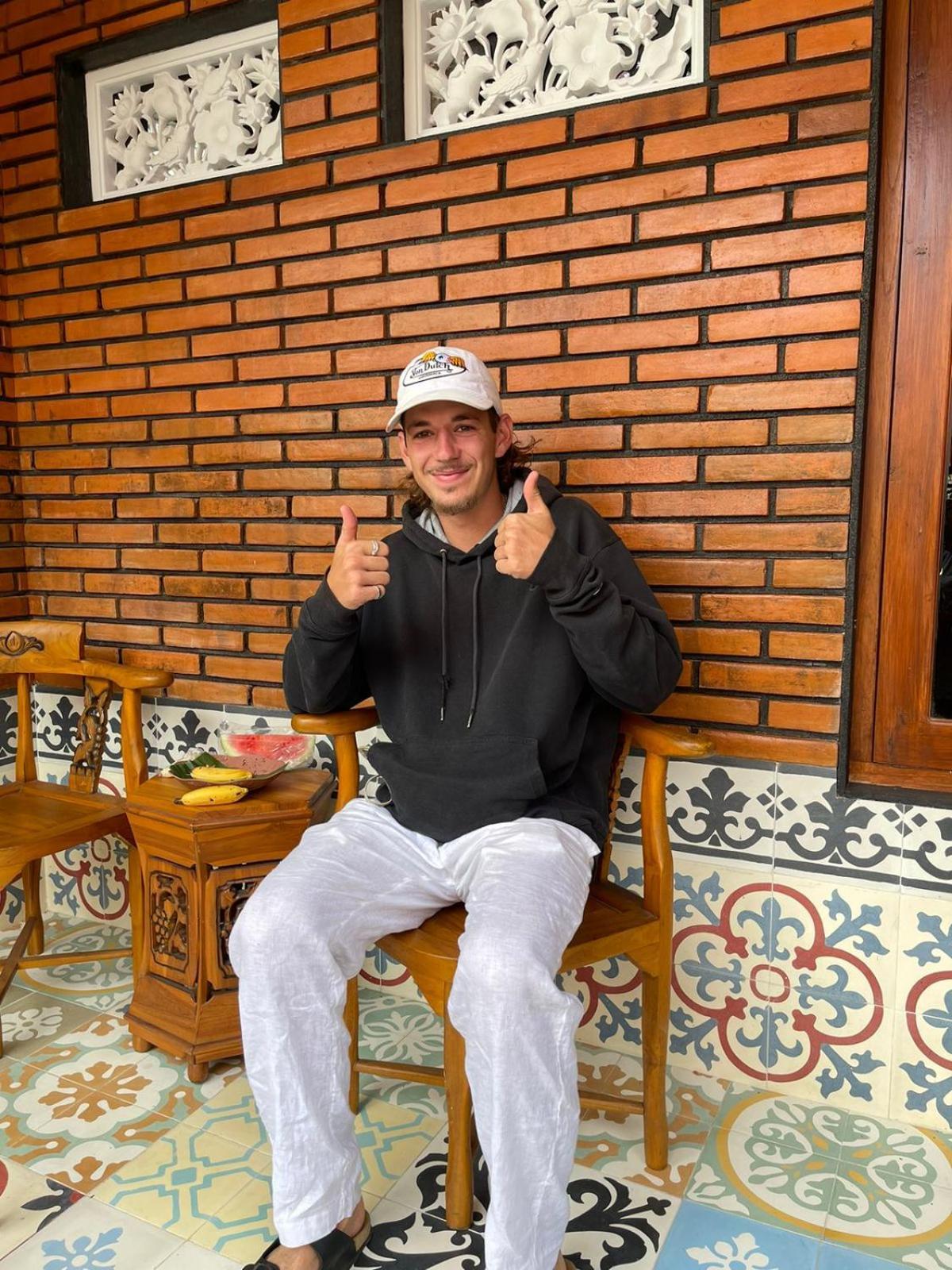 Raditya Homestay Mambat 外观 照片