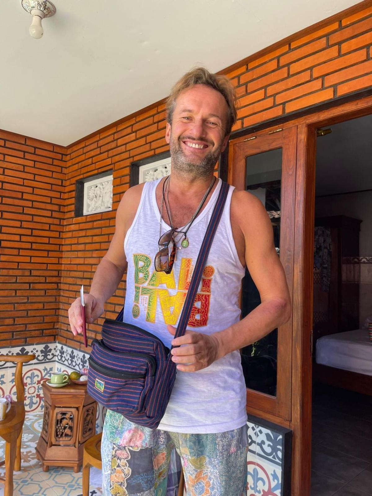 Raditya Homestay Mambat 外观 照片
