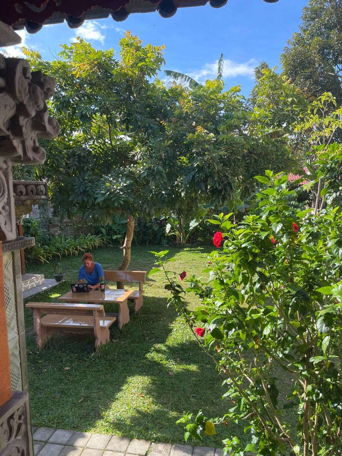 Raditya Homestay Mambat 外观 照片